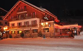 Le Chalet Suisse